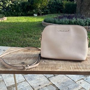 micheal kors beige purse